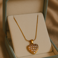 Heartburst Sparkle Necklace | Gold-Plated Stainless Steel – KZ8812355