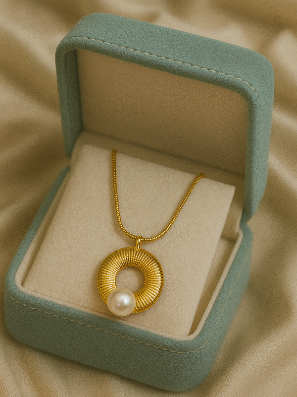 Golden Orbit Pearl Pendant | Gold-Plated Stainless Steel – KZ8812353