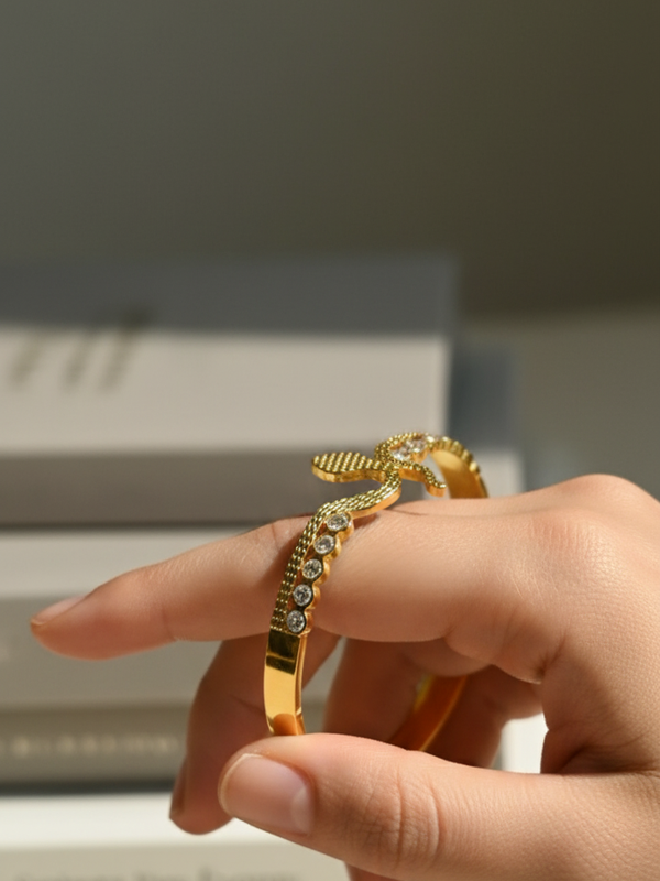 Crystal Cobra Elegance Kada | Gold-Plated Stainless Steel– KZ8812362