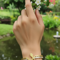 Crystal Cobra Elegance Kada | Gold-Plated Stainless Steel– KZ8812362