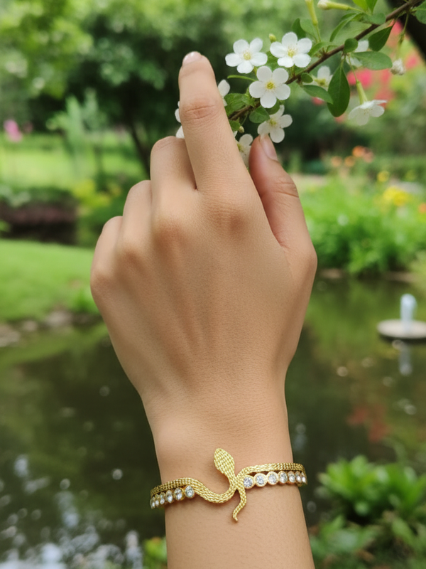 Crystal Cobra Elegance Kada | Gold-Plated Stainless Steel– KZ8812362
