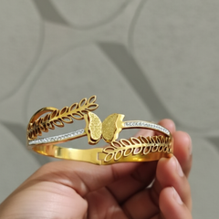 FlutterLeaf Elegance Kada | Gold-Plated Stainless Steel – KZ8812365