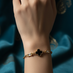 Black Clover Baguette Bracelet | Adjustable Gold-Plated Stainless Steel – KZ8812306