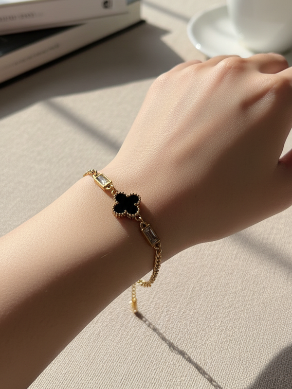 Black Clover Baguette Bracelet | Adjustable Gold-Plated Stainless Steel – KZ8812306
