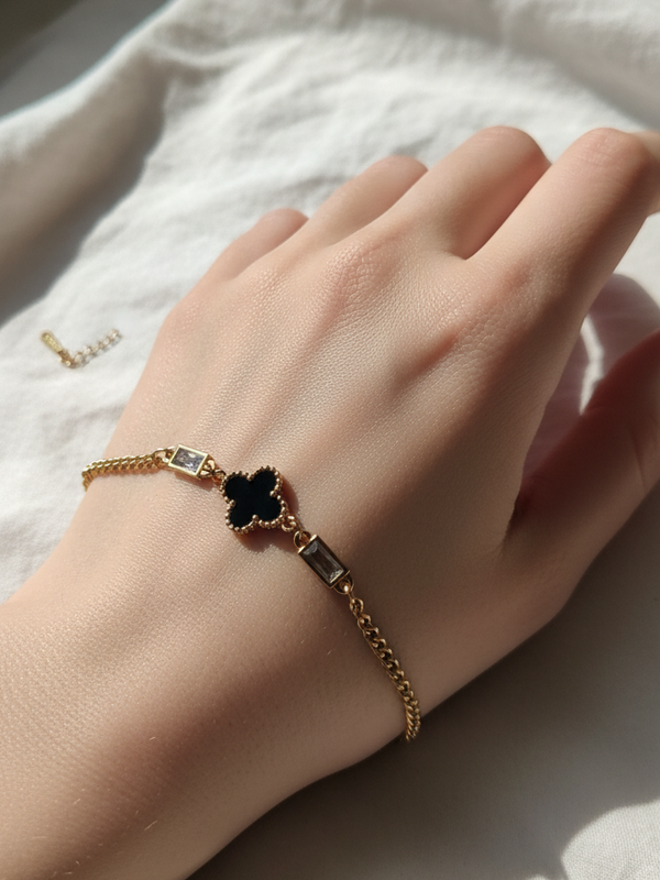 Black Clover Baguette Bracelet | Adjustable Gold-Plated Stainless Steel – KZ8812306
