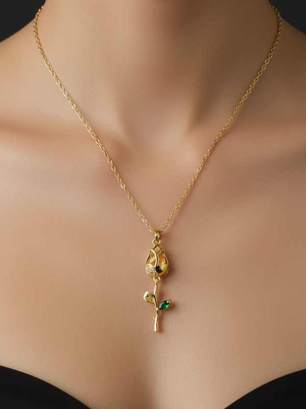 Golden Rose Bud Necklace | Gold-Plated Stainless Steel – KZ8812302