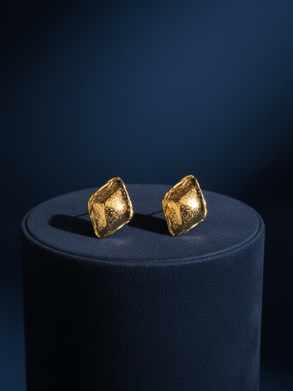 GoldCrush Stud Earrings | Gold-Plated Stainless Steel – KZ8812332