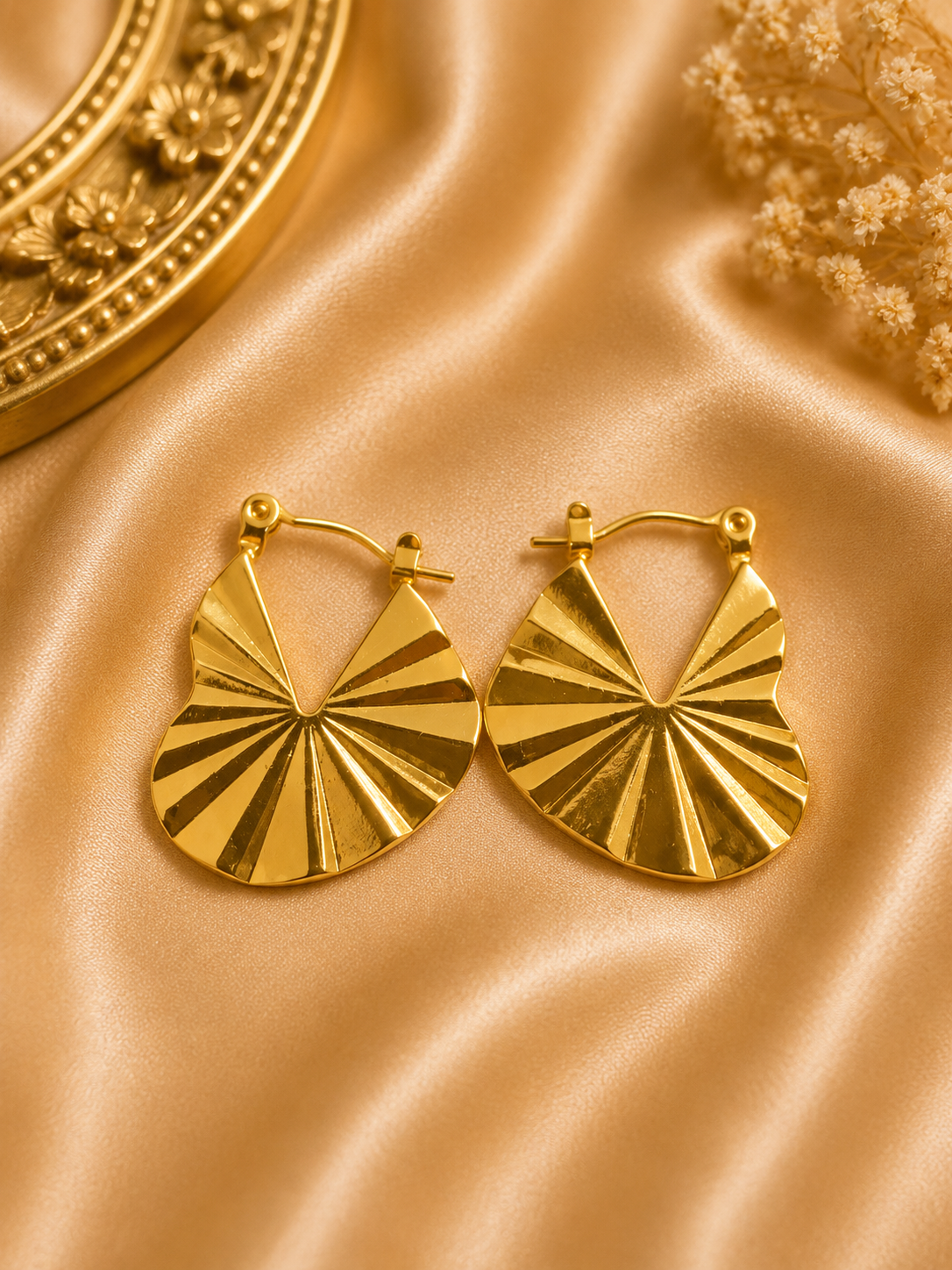 Golden Fan Hoops |  KZ88123199