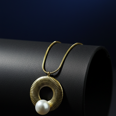 Golden Orbit Pearl Pendant | Gold-Plated Stainless Steel – KZ8812353