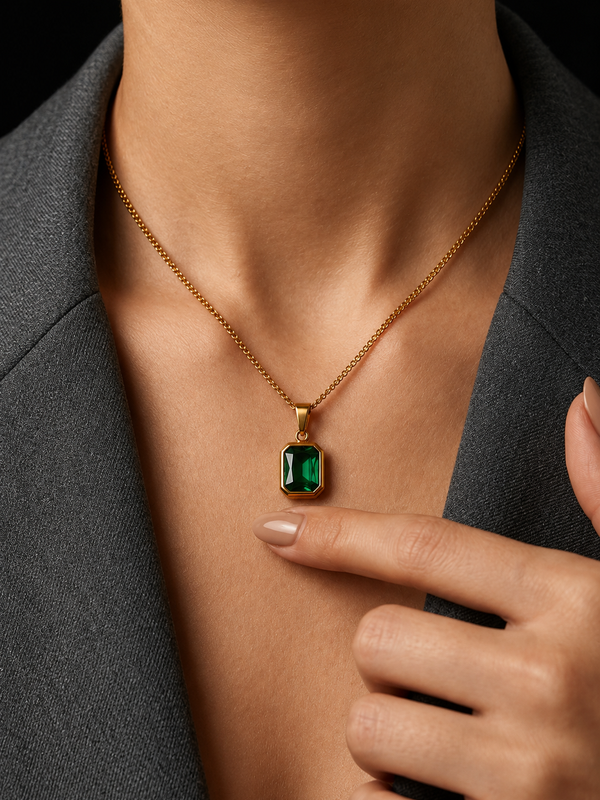 Emerald Aura Necklace | Gold-Plated Stainless Steel – KZ88123204