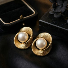 Imperial Gold Sphere Pearl Earrings | Gold-Plated Stainless Steel – KZ8812338