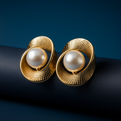 Imperial Gold Sphere Pearl Earrings | Gold-Plated Stainless Steel – KZ8812338