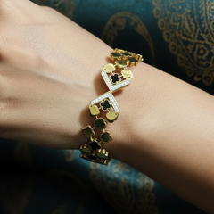 Majestic Clover Crown Kada | Gold-Plated Stainless Steel  – KZ8812368