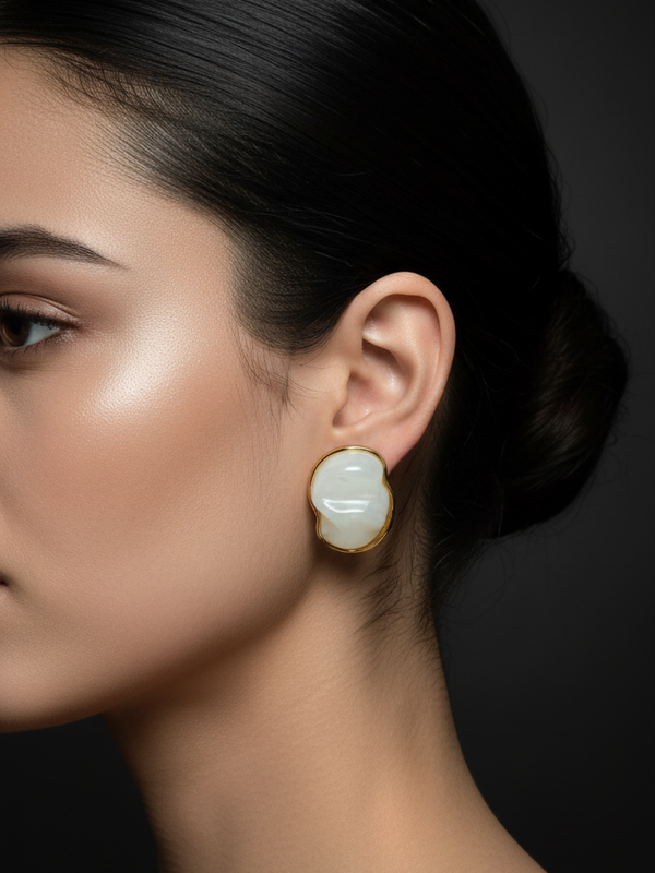 MilkyShell Modern Studs | Gold-Plated Stainless Steel – KZ8812341