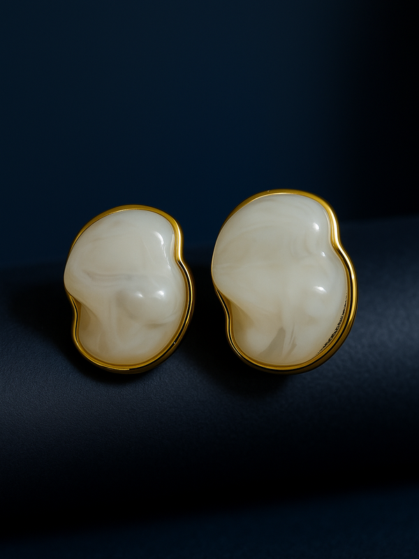 MilkyShell Modern Studs | Gold-Plated Stainless Steel – KZ8812341