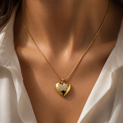 Butterfly Bliss Heart Pendant | Gold-Plated Stainless Steel – KZ88123139