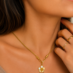 Blooming Grace Necklace | Gold-Plated Stainless Steel – KZ88123141
