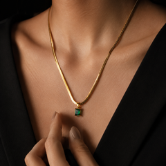 Eluri Green Pendant | Gold-Plated Stainless Steel – KZ88123165