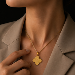 Golden Clover Sparkle Jewelry Set | Gold-Plated Stainless Steel – KZ8812350