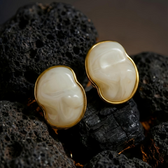 MilkyShell Modern Studs | Gold-Plated Stainless Steel – KZ8812341