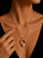 Golden Orbit Pearl Pendant | Gold-Plated Stainless Steel – KZ8812353