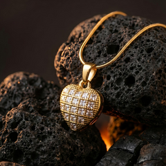 Heartburst Sparkle Necklace | Gold-Plated Stainless Steel – KZ8812355