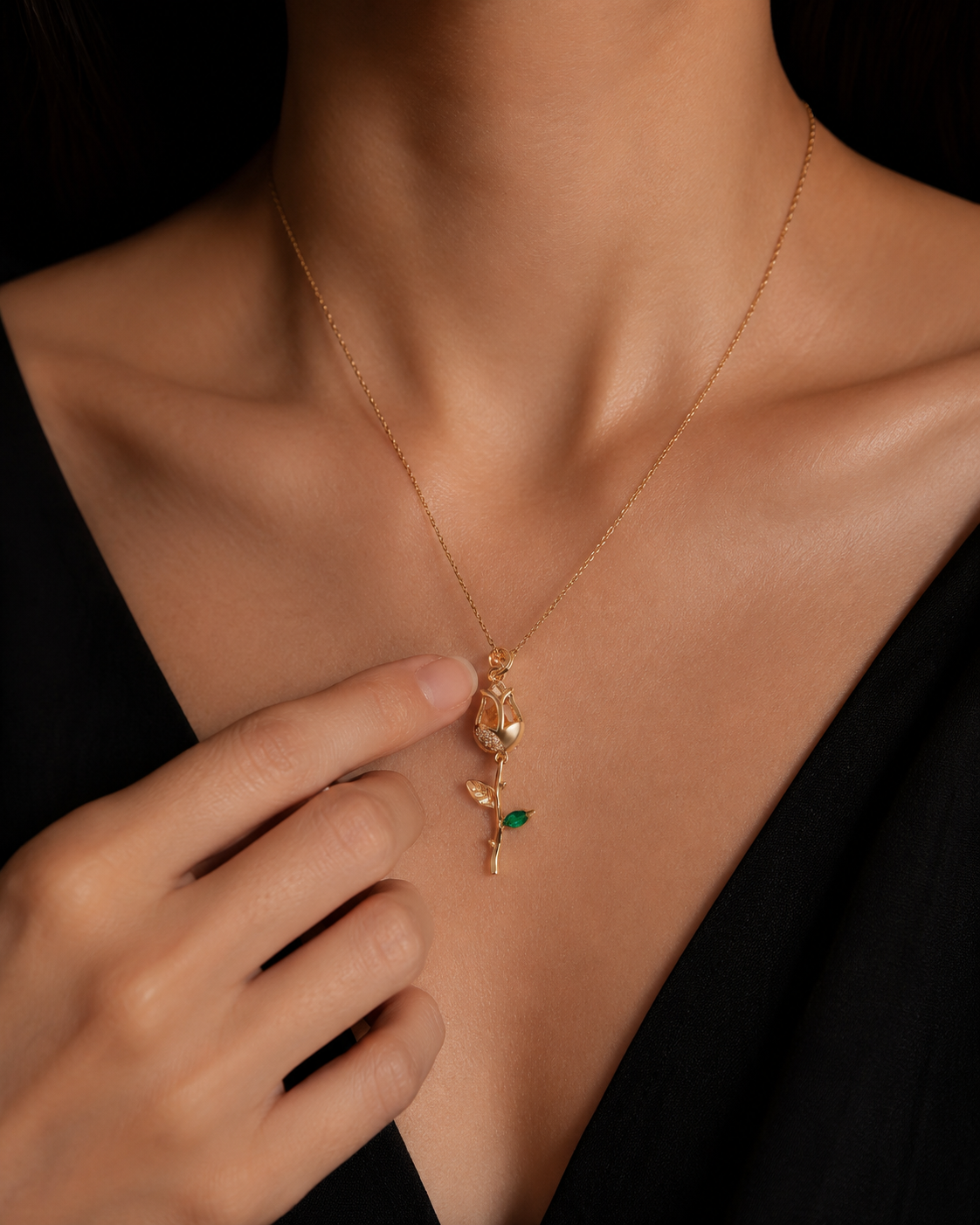 Golden Rose Bud Necklace | Gold-Plated Stainless Steel – KZ8812302