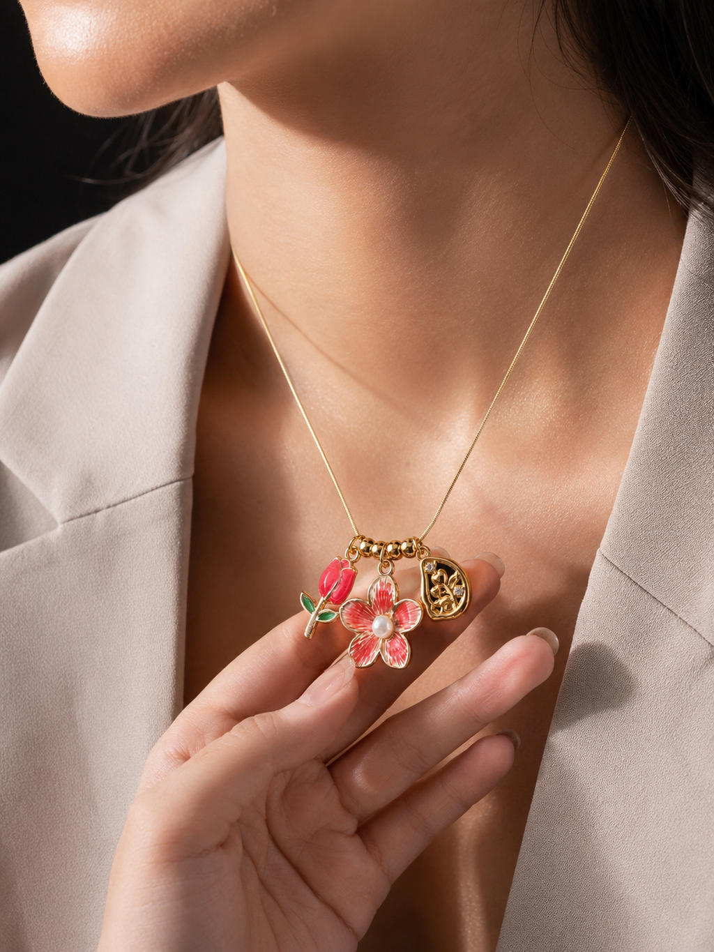 Coral Flower and Bud Necklace | Gold-Plated Stainless Steel – KZ8812326