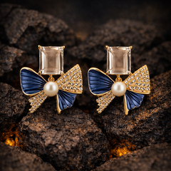 Crystal Bow Pearl Stud Earrings | Gold-Plated Stainless Steel  – KZ8812311
