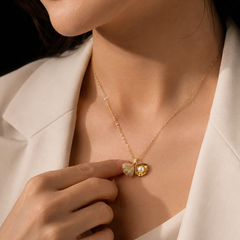 Sparkling Seashell Locket Necklace | Gold-Plated Stainless Steel – KZ8812308