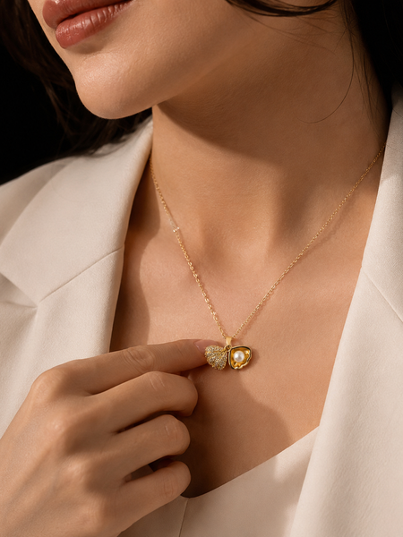Sparkling Seashell Locket Necklace | Gold-Plated Stainless Steel – KZ8812308