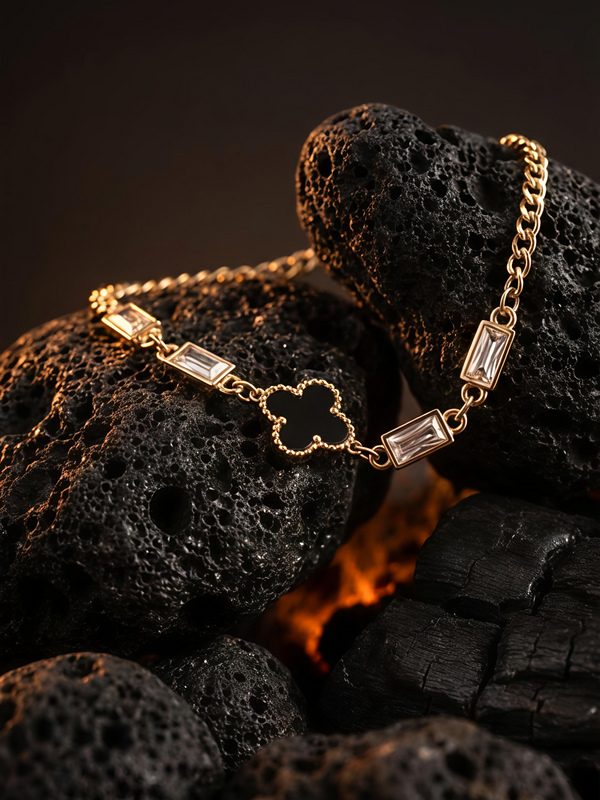 Black Clover Baguette Bracelet | Adjustable Gold-Plated Stainless Steel – KZ8812306
