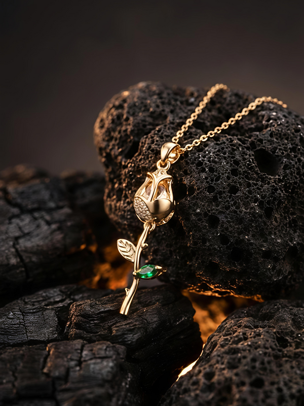 Golden Rose Bud Necklace | Gold-Plated Stainless Steel – KZ8812302